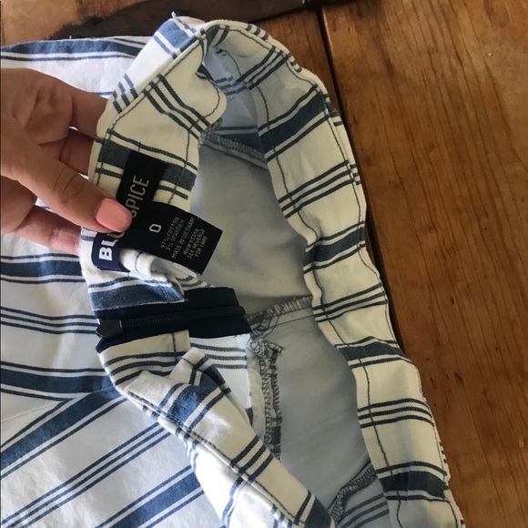 Blue and white striped shorts - Picture 5 of 5